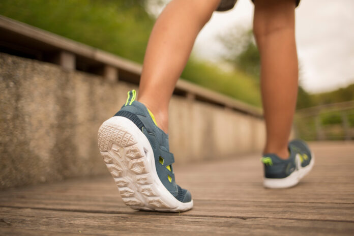 extra wide fit shoes