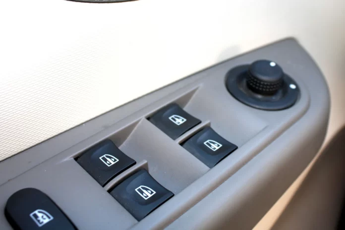 Mazda 3 Electric window switch